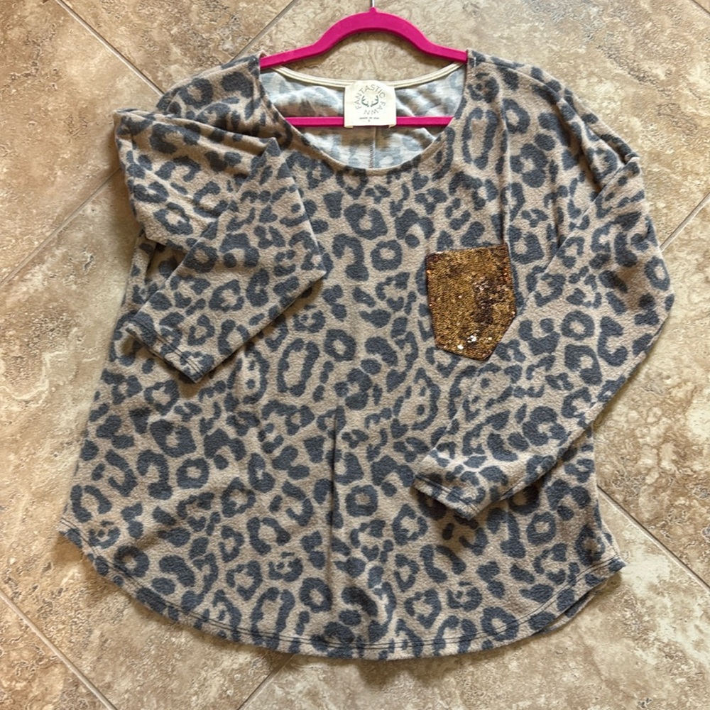 Leopard pocket shirt